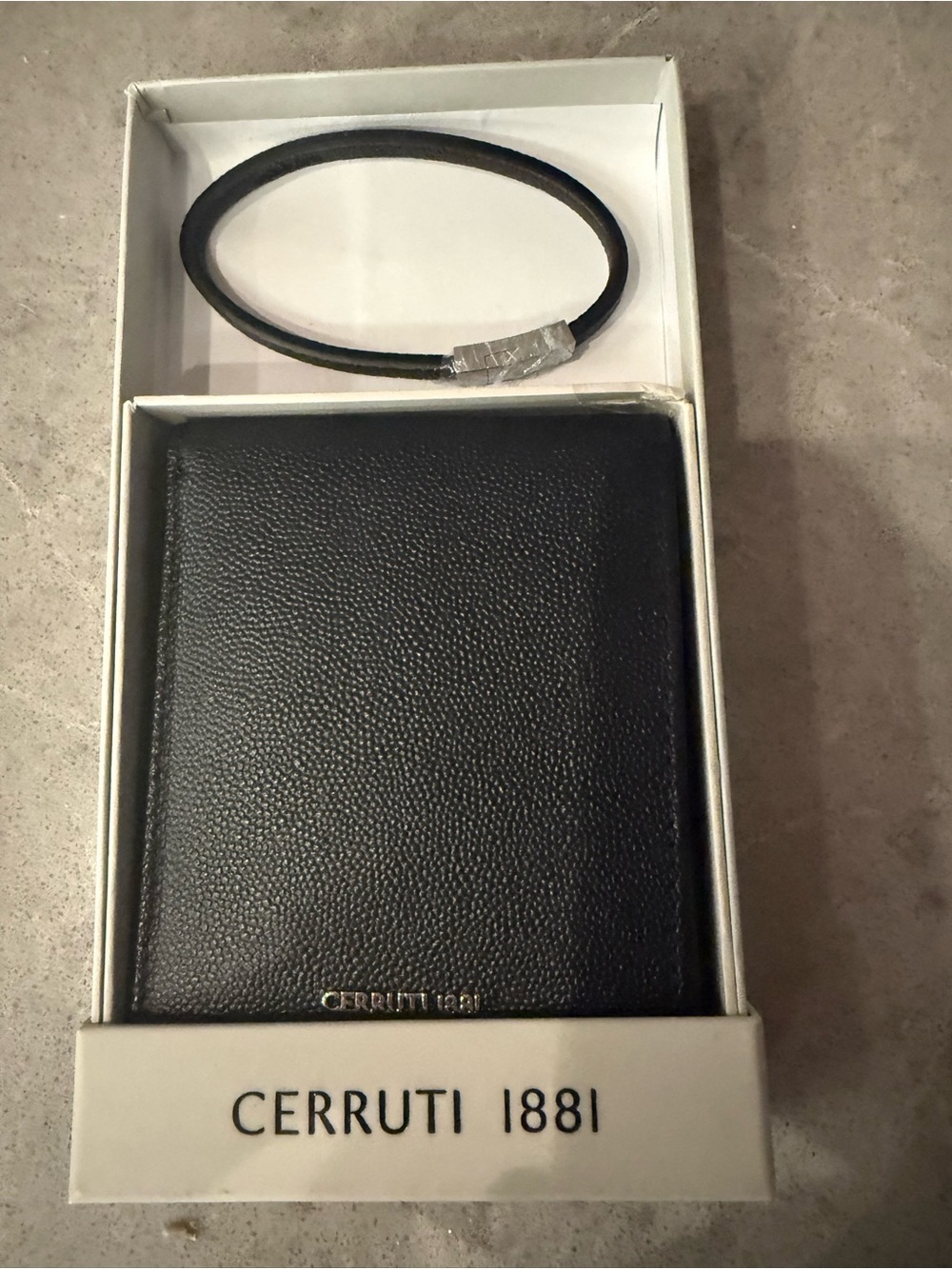 Cerutti 1881 Men’s Black Leather Wallet & Bracelet Set